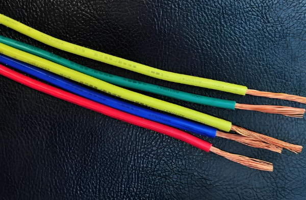 增加電纜外保護(hù)層的裝甲層是一種非常有效的方法是什么.jpg 增加電纜外保護(hù)層的裝甲層是一種非常有效的方法是什么.jpg